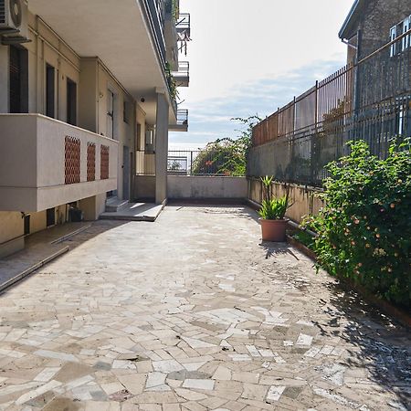 Sostanza - Rooms In Катания Екстериор снимка